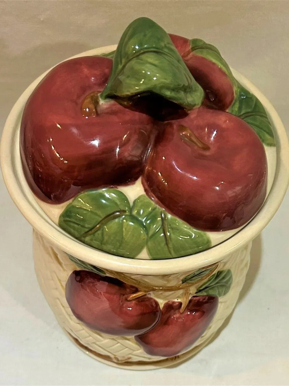 Vintage Franciscan Ceramic Pottery Sculpted Apple Cookie Jar made in Thailand